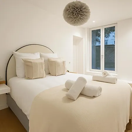 Joli 2 Pieces Au 15eme Paris