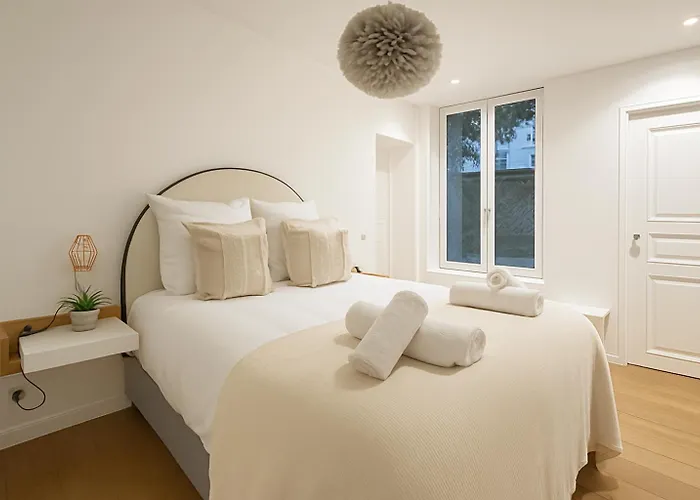 Joli 2 Pieces Au 15eme Paris