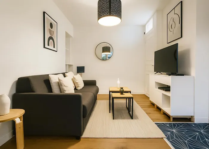 Apartment Joli 2 Pieces Au 15eme *